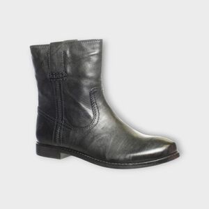 Frye Anna Shortie Black Leather Ankle Boots